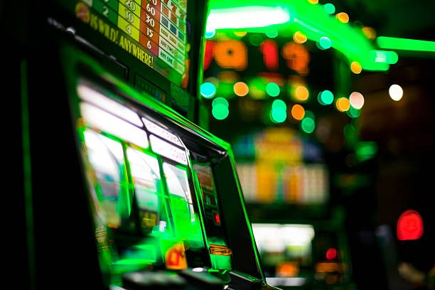 bos777 app interface showing live-dealer tables and sportsbook markets